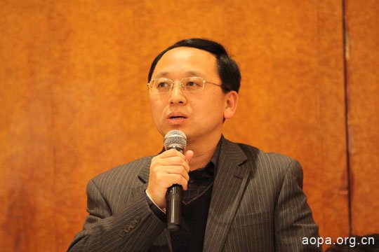 东航公务机公司总经理王太平在公务机座谈会上发言