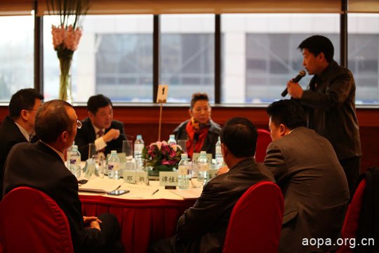 亚联公务机董事长兼总经理常秋生在公务机座谈会上发言